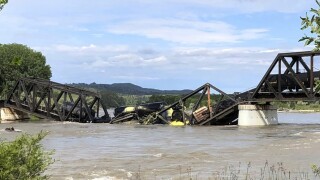 Bridge at Yellowstone River collapses, sending train into waters below