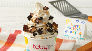 Get free frozen yogurt for Dad this Father’s Day